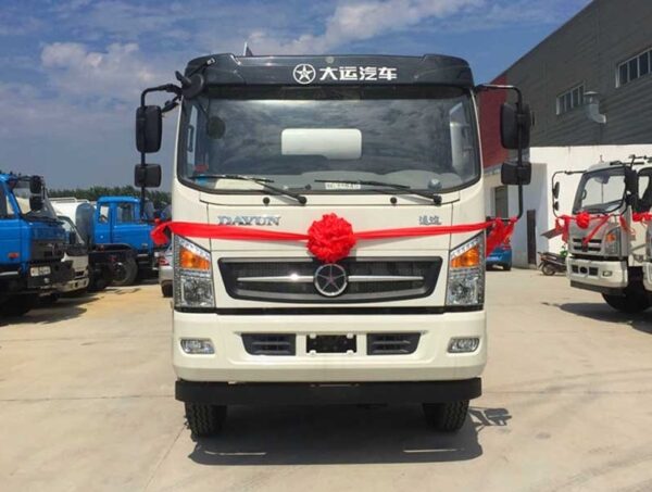 Dayun Yuntu 6-7 Cubic Meter Concrete Mixer Truck