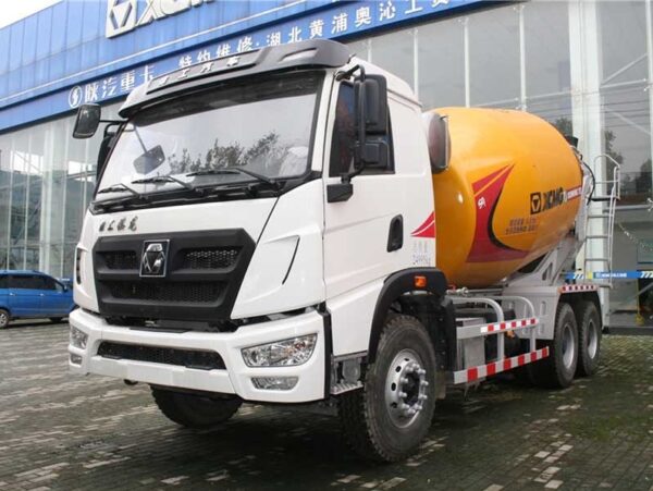 XCMG Qilong 12 Cubic Meter Mixer Truck - Image 4