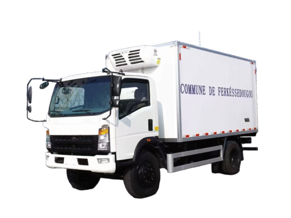 Sinotruk Export Refrigerated Truck(4.5m) - Image 2