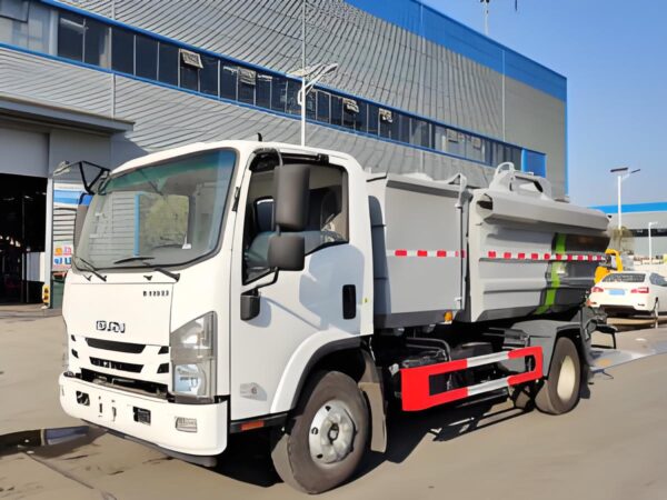 Isuzu garbage sorting and collection vehicle - Image 3
