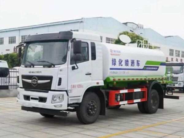 Chengli 13-cubic Water Sprinkler Truck