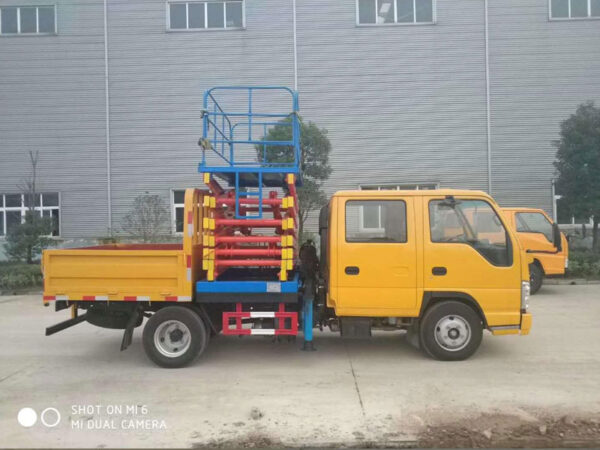 Jiangling Isuzu10-meter Aerial Work Platform Vehicle - Image 9