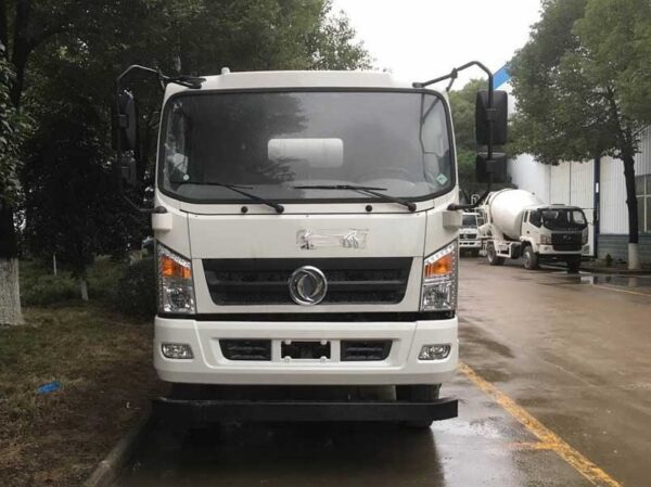 Dongfeng New Model D912 - 7 Cubic Meter Mixer Truck