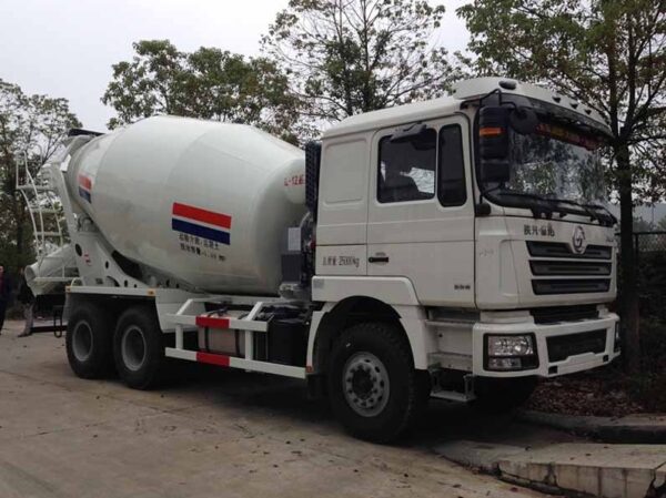 Shacman Delong 10-12 Cubic Meter Mixer Truck - Image 3