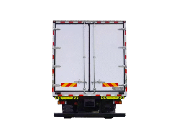 Qingling Isuzu GIGA Refrigerated Truck - Image 8
