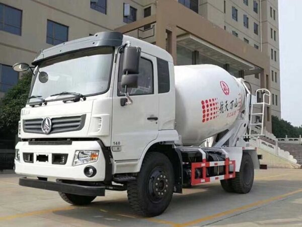 Hangtian Wanshan 7 Cubic Meter Mixer Truck