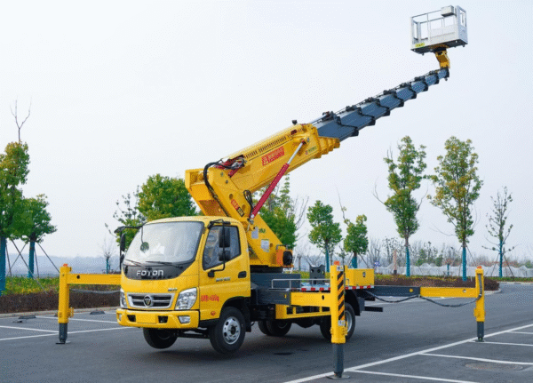 FOTON 33-meter aerial work vehicle