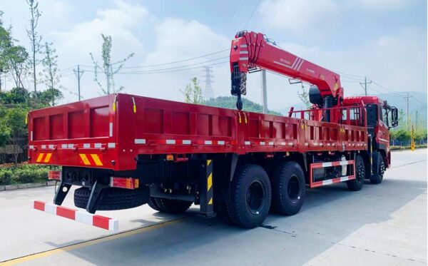 Dongfeng Smooth D7V four after eight + Xugong G14T-5 truck crane - Image 4