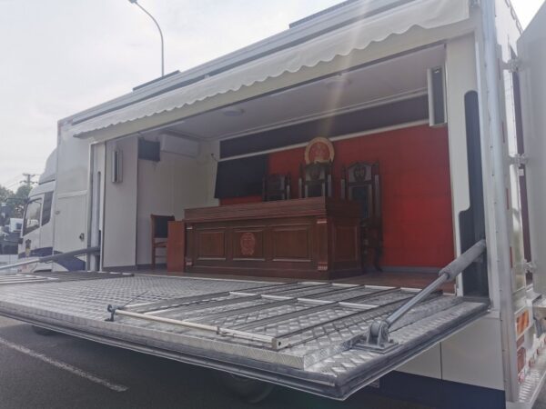 mobile trial vehicle｜mobile court - Image 4