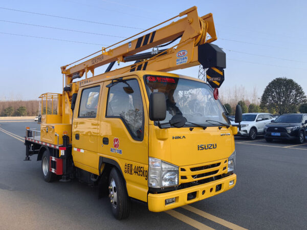 Isuzu 13-meter Aerial Work Platform Vehicle - Image 3