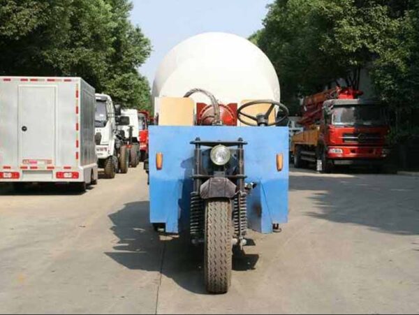 Agricultural Tricycle 1.5 Cubic Meter Mixer Truck