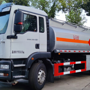 SinoTruck C7H fuel tanker