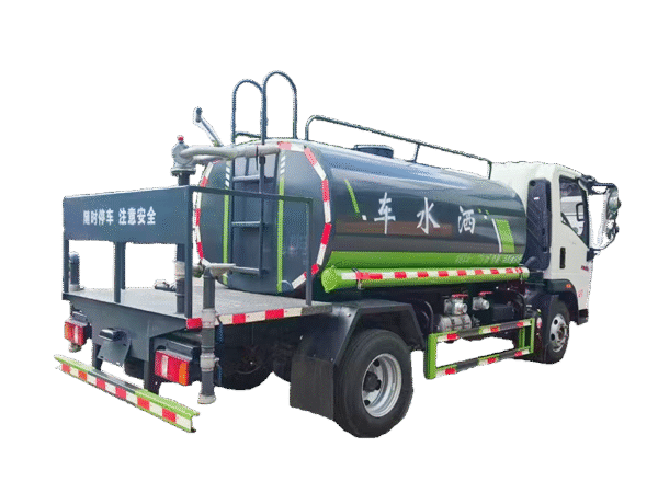 Sinotruk HOWO 5m³ Water Sprinkler Truck - Image 5