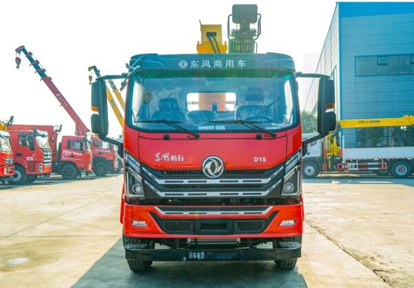 Dongfeng Changxing D1S lifting 8 tons of four-section arm - Image 8