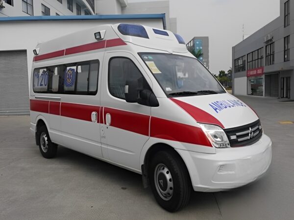 SAIC Maxus Long Wheelbase Medium Roof Diesel Ambulance - Image 3