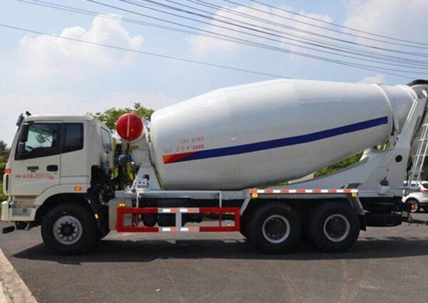 Foton Auman 15 Cubic Meter Mixer Truck - Image 4