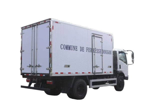 Sinotruk Export Refrigerated Truck(4.5m) - Image 4