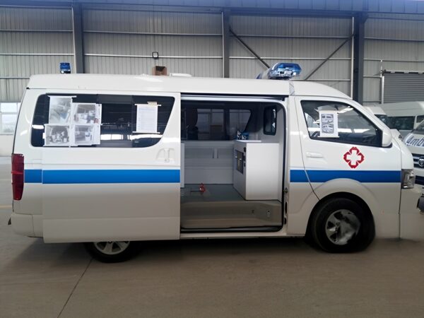 Jinbei New Hiace Ambulance - Image 2