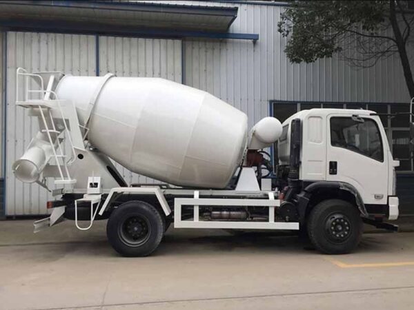 Dongfeng New Model D912 - 7 Cubic Meter Mixer Truck - Image 4